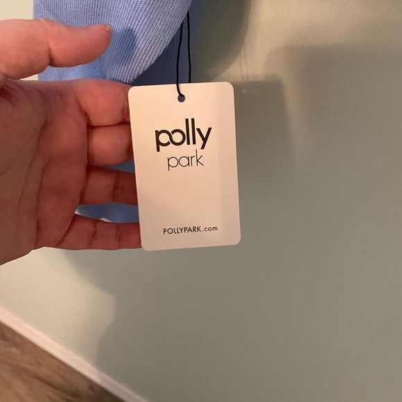 NWT light blue cropped sweater - Picture 2 of 5